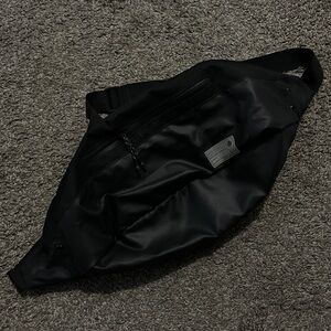 Sneaker sling / Big Sling bag